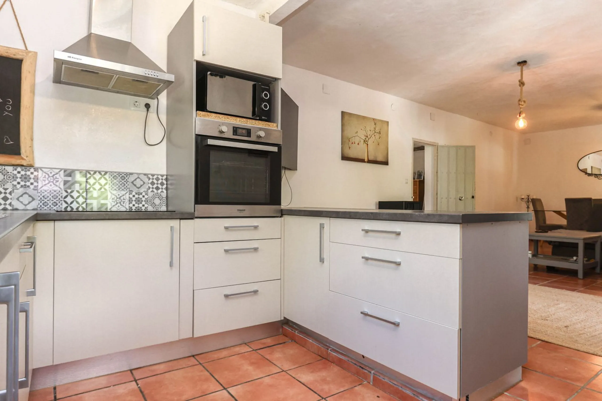 House - Detached Villa в продаже в Casarabonela, Málaga. В доме 3 спален и 3 ванных комнат. Площадь дома 135 м². Площадь участка 5875 м²