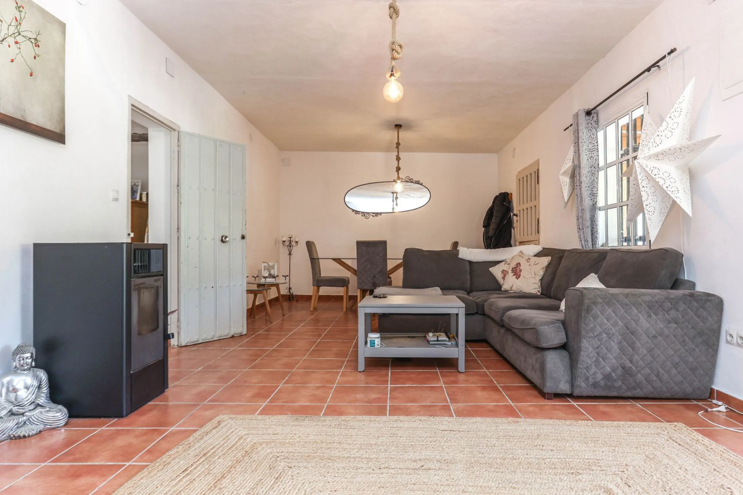 House - Detached Villa в продаже в Casarabonela, Málaga. В доме 3 спален и 3 ванных комнат. Площадь дома 135 м². Площадь участка 5875 м²