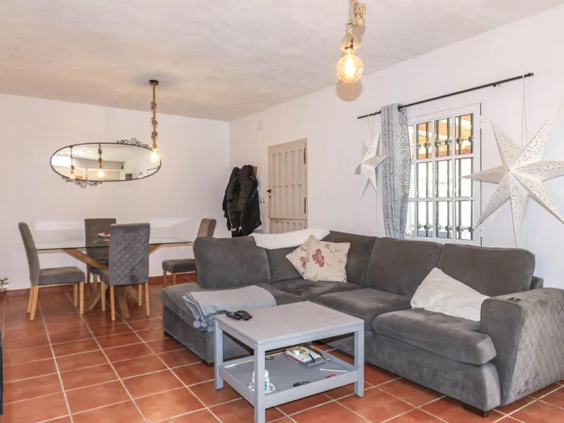 House - Detached Villa в продаже в Casarabonela, Málaga. В доме 3 спален и 3 ванных комнат. Площадь дома 135 м². Площадь участка 5875 м²