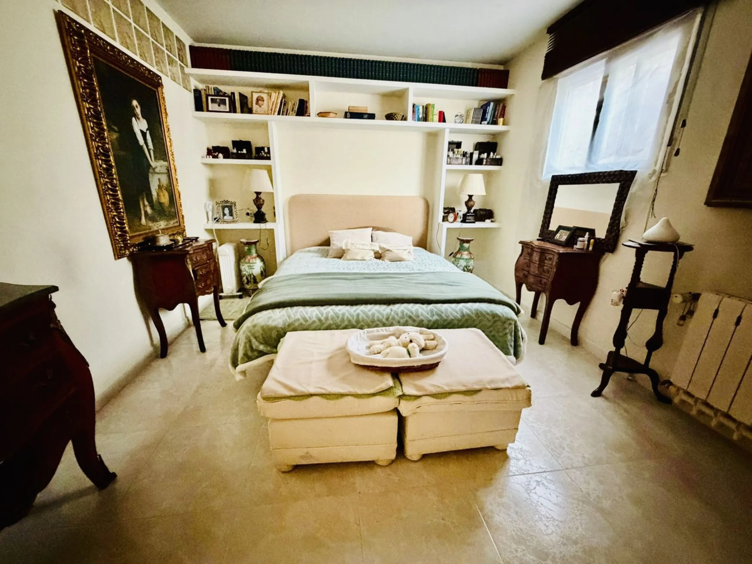 Large detached villa with a pool and two separate entrances in La Chumbera