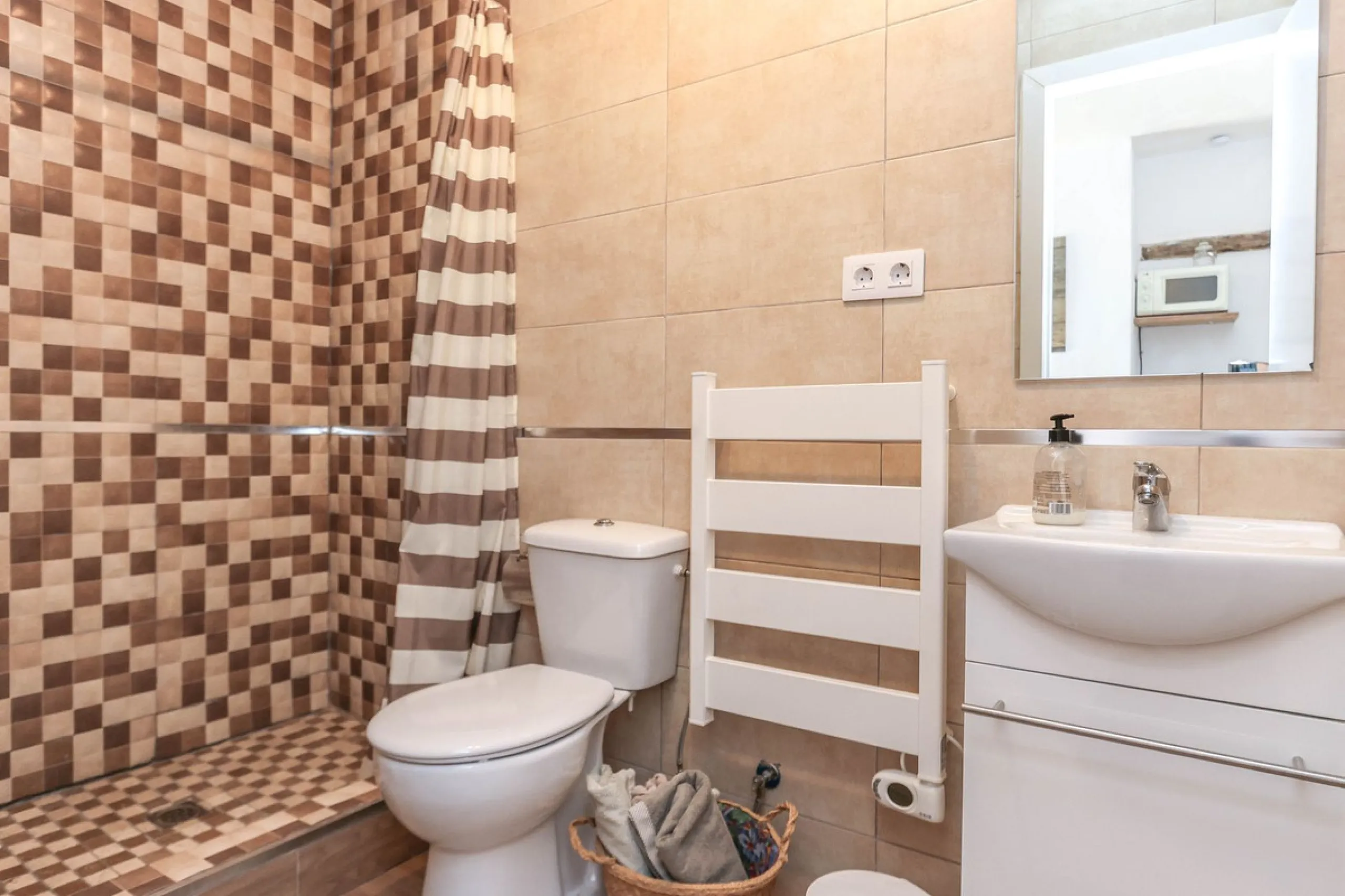 House - Detached Villa в продаже в Casarabonela, Málaga. В доме 3 спален и 3 ванных комнат. Площадь дома 135 м². Площадь участка 5875 м²