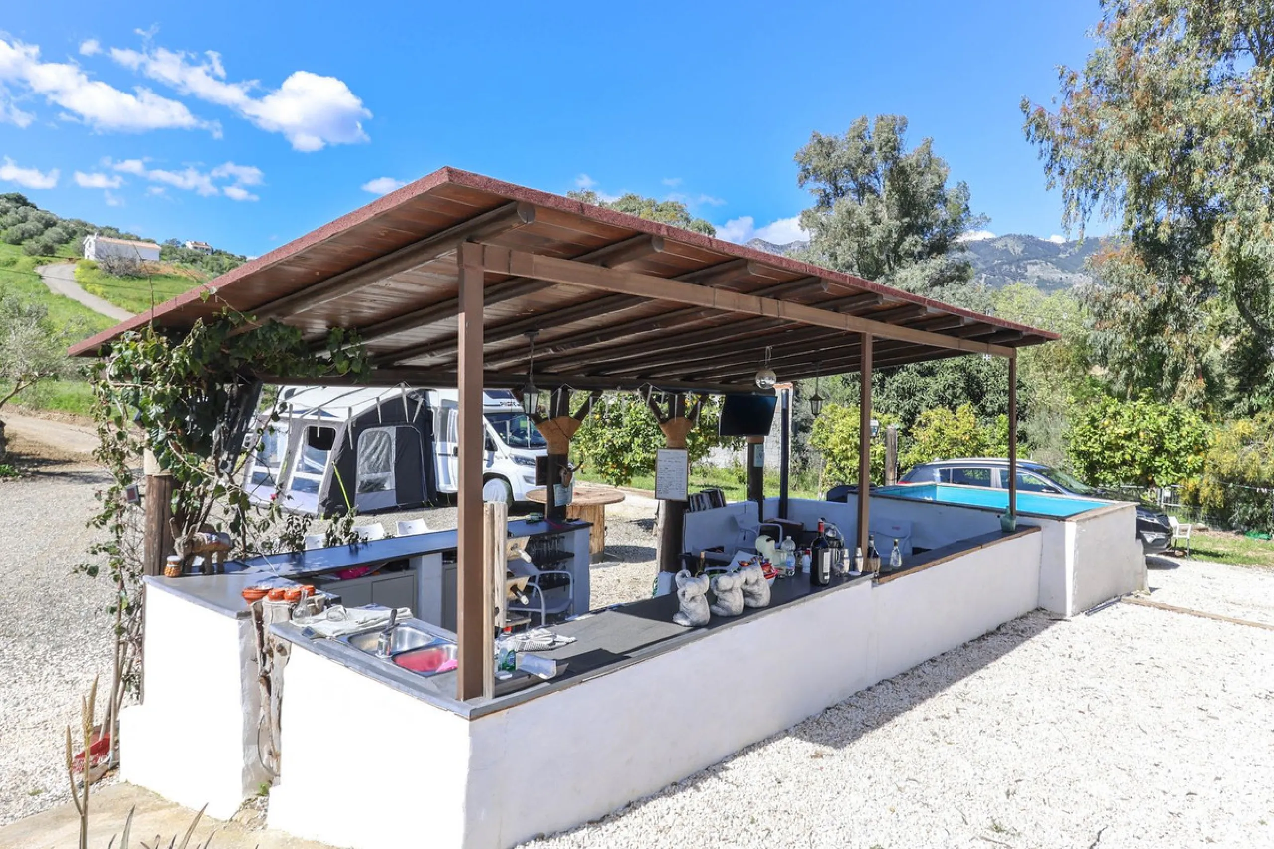 House - Detached Villa в продаже в Casarabonela, Málaga. В доме 3 спален и 3 ванных комнат. Площадь дома 135 м². Площадь участка 5875 м²