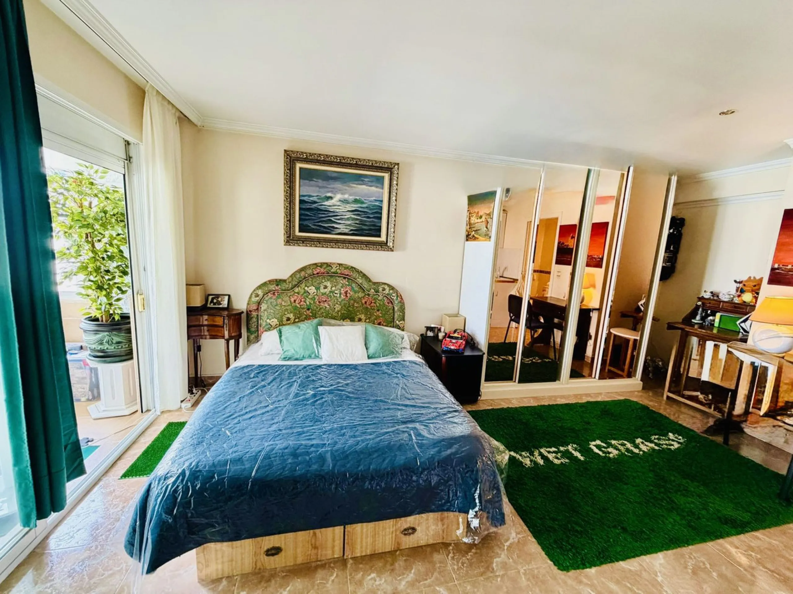 Large detached villa with a pool and two separate entrances in La Chumbera