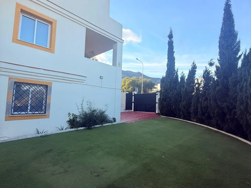 Semi-detached villa in Benalmádena — excellent location and ready to move in!