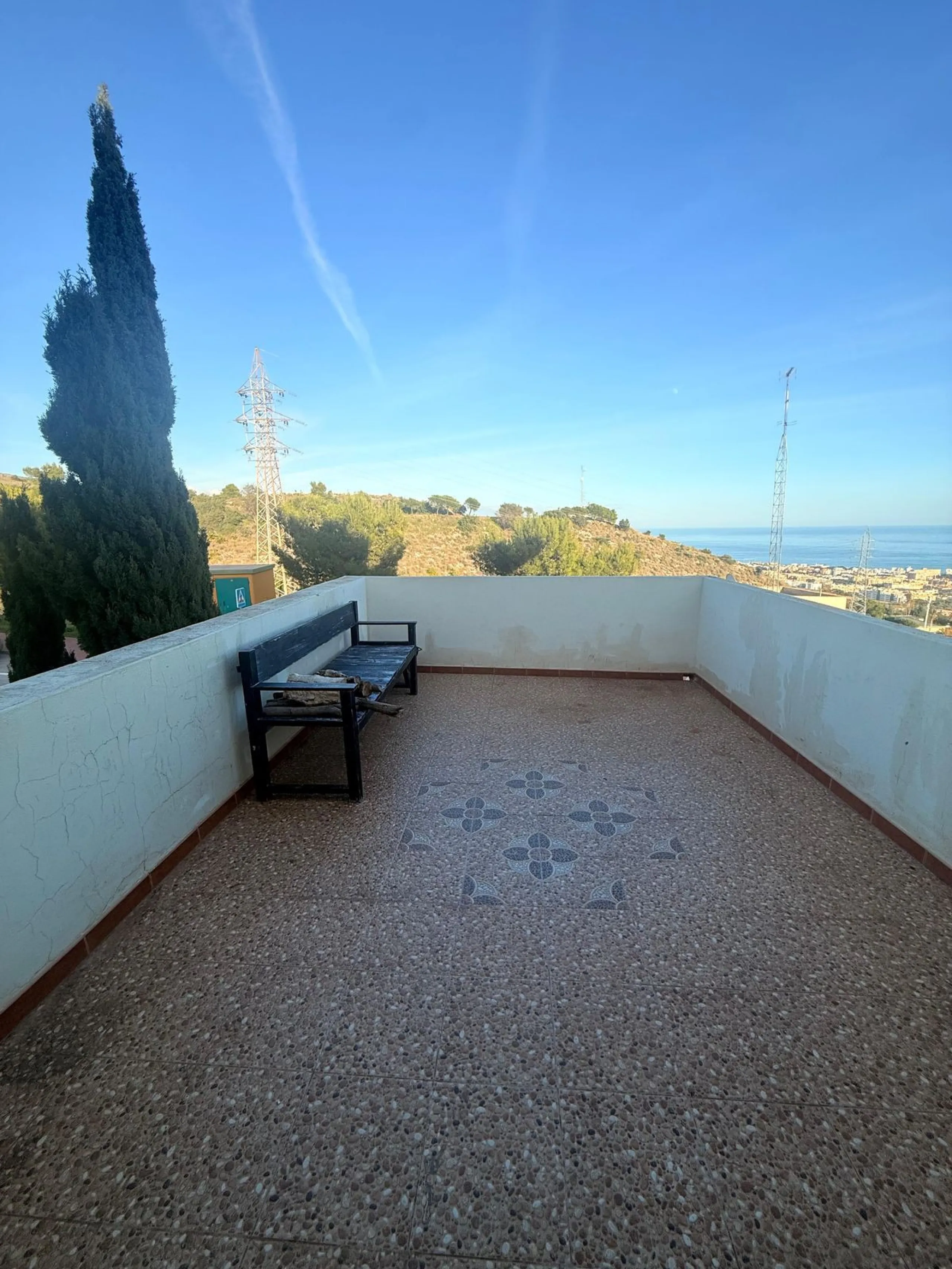 Semi-detached villa in Benalmádena — excellent location and ready to move in!