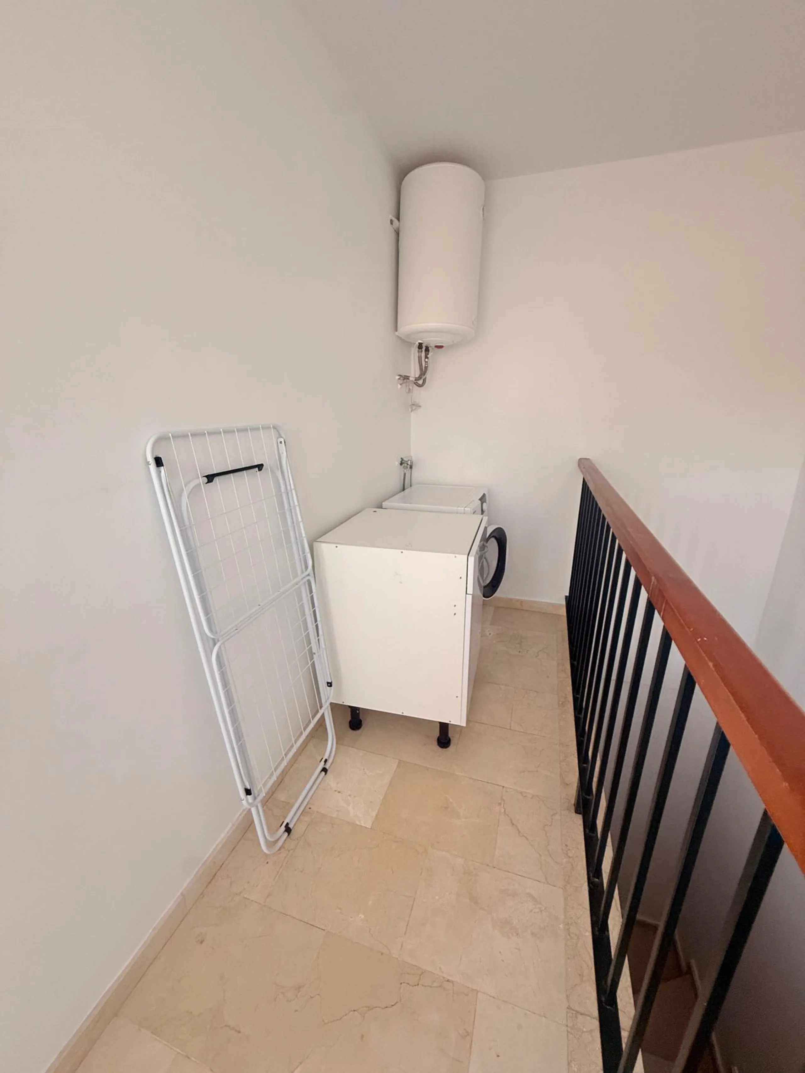 Semi-detached villa in Benalmádena — excellent location and ready to move in!