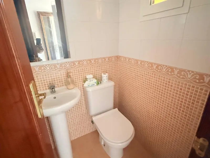 Semi-detached villa in Benalmádena — excellent location and ready to move in!