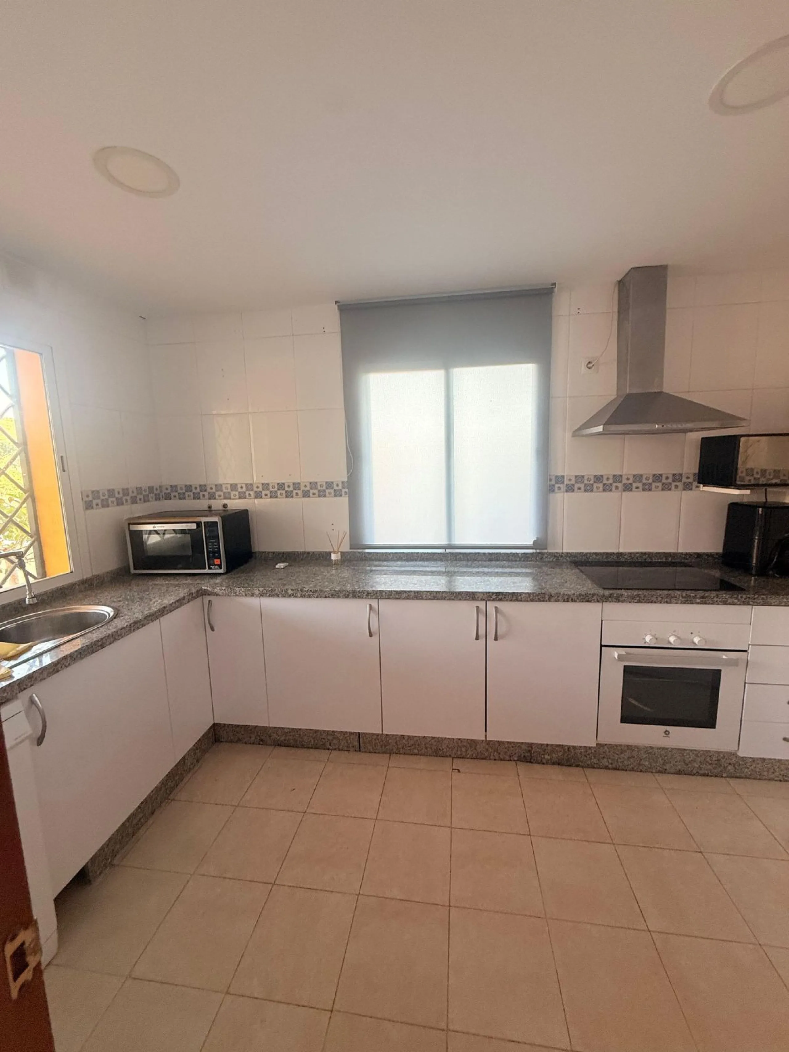 Semi-detached villa in Benalmádena — excellent location and ready to move in!