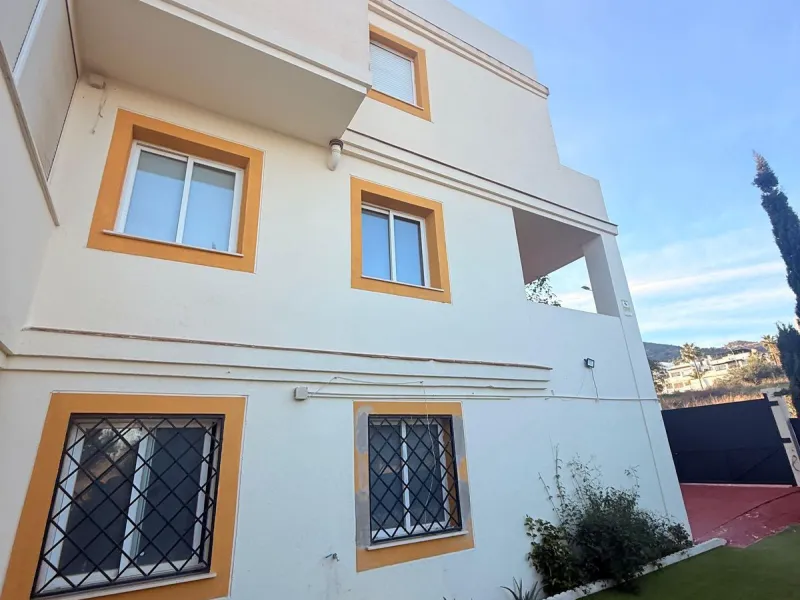 Semi-detached villa in Benalmádena — excellent location and ready to move in!