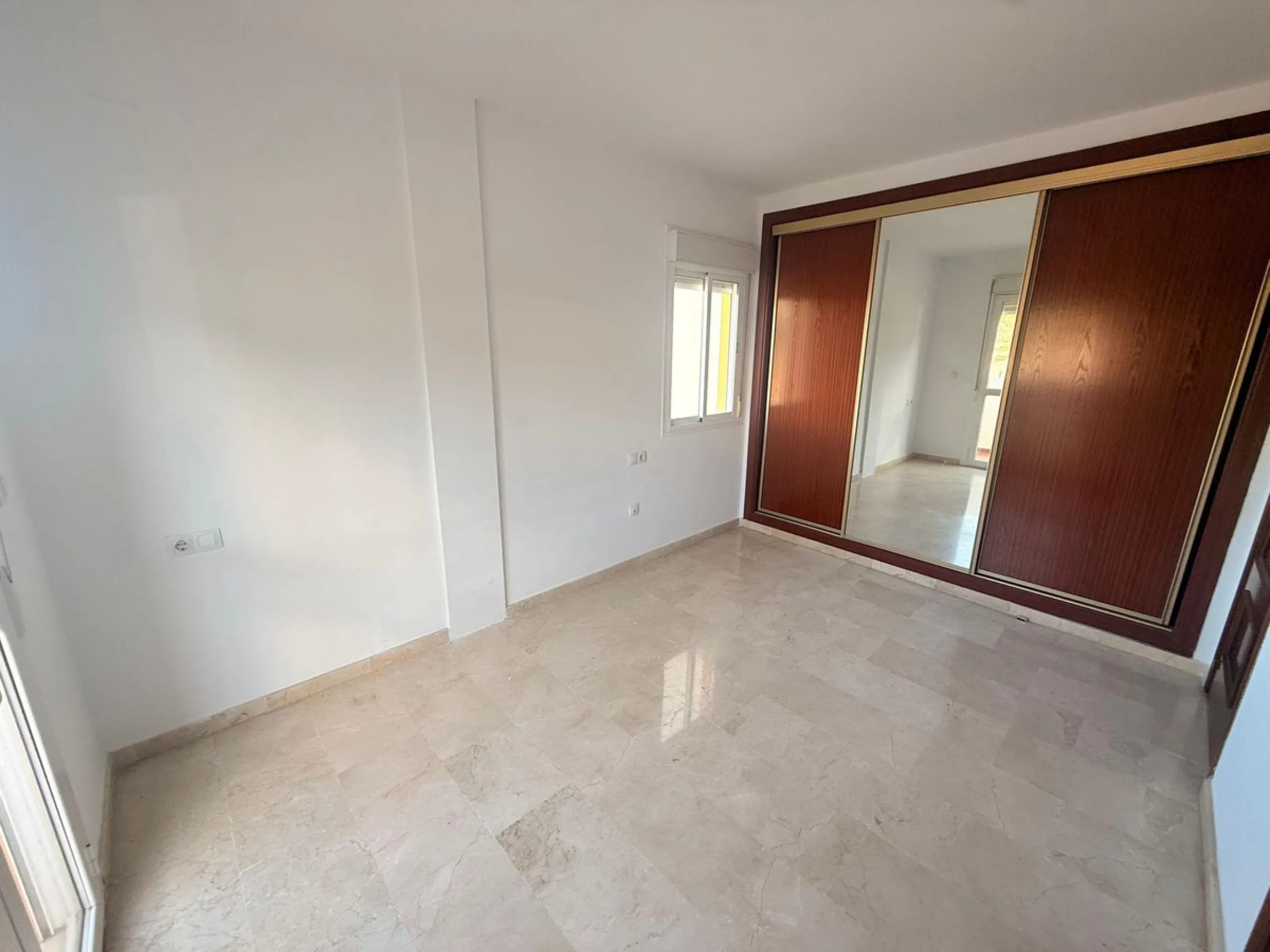 Semi-detached villa in Benalmádena — excellent location and ready to move in!