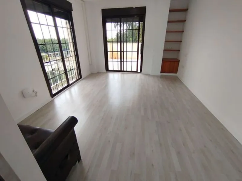 APARTMENT FOR SALE IN BENALMÁDENA – UNOBSTRUCTED VIEWS AND 2 PARKING SPACES