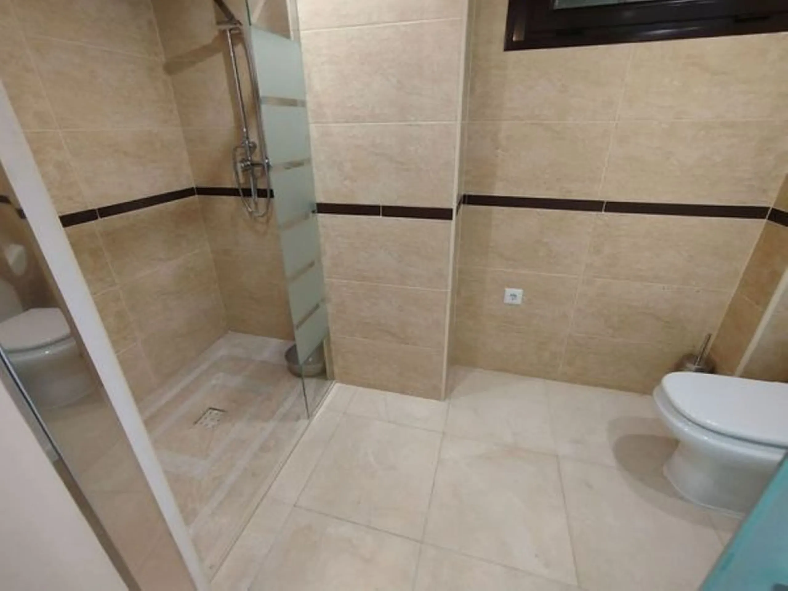 APARTMENT FOR SALE IN BENALMÁDENA – UNOBSTRUCTED VIEWS AND 2 PARKING SPACES