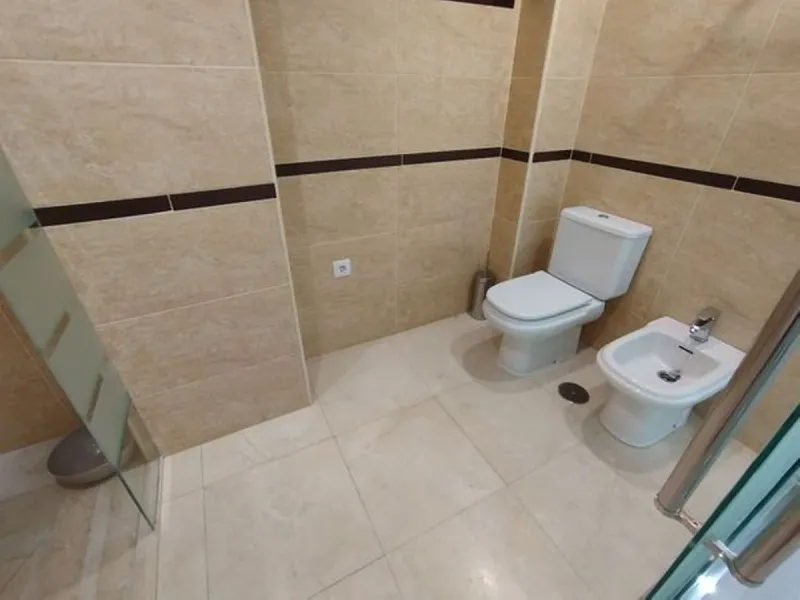 APARTMENT FOR SALE IN BENALMÁDENA – UNOBSTRUCTED VIEWS AND 2 PARKING SPACES