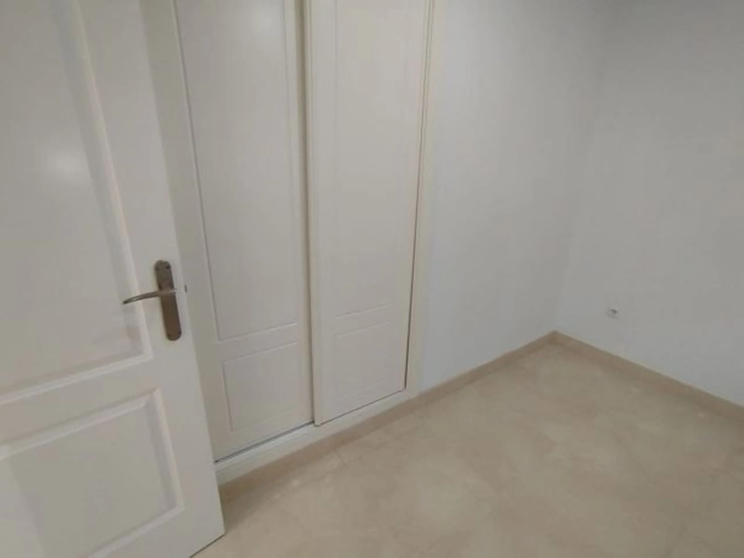 TWO ADJACENT APARTMENTS FOR SALE IN BENALMÁDENA – POSSIBILITY OF COMBINING THEM