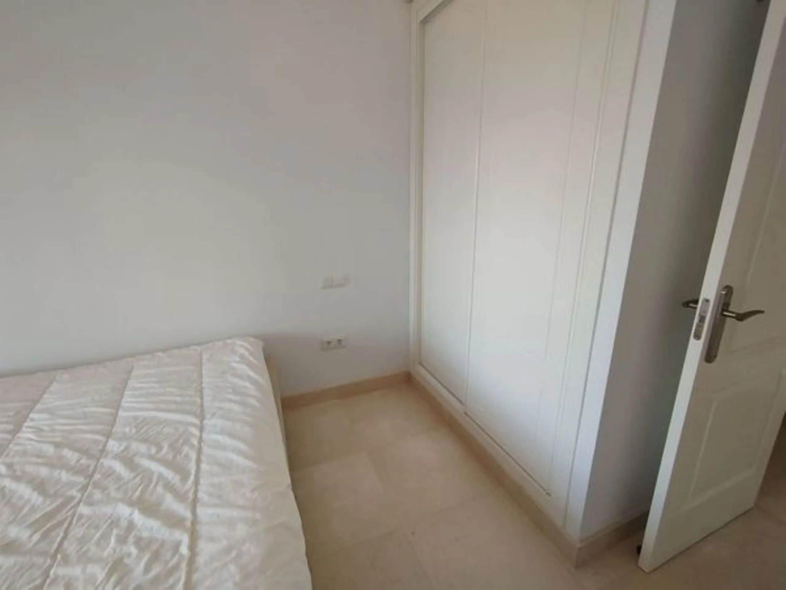 TWO ADJACENT APARTMENTS FOR SALE IN BENALMÁDENA – POSSIBILITY OF COMBINING THEM