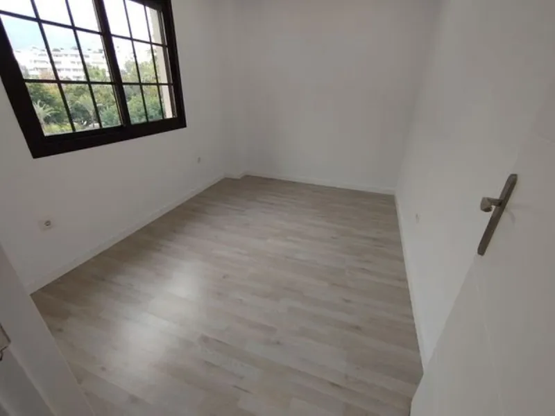 TWO ADJACENT APARTMENTS FOR SALE IN BENALMÁDENA – POSSIBILITY OF COMBINING THEM