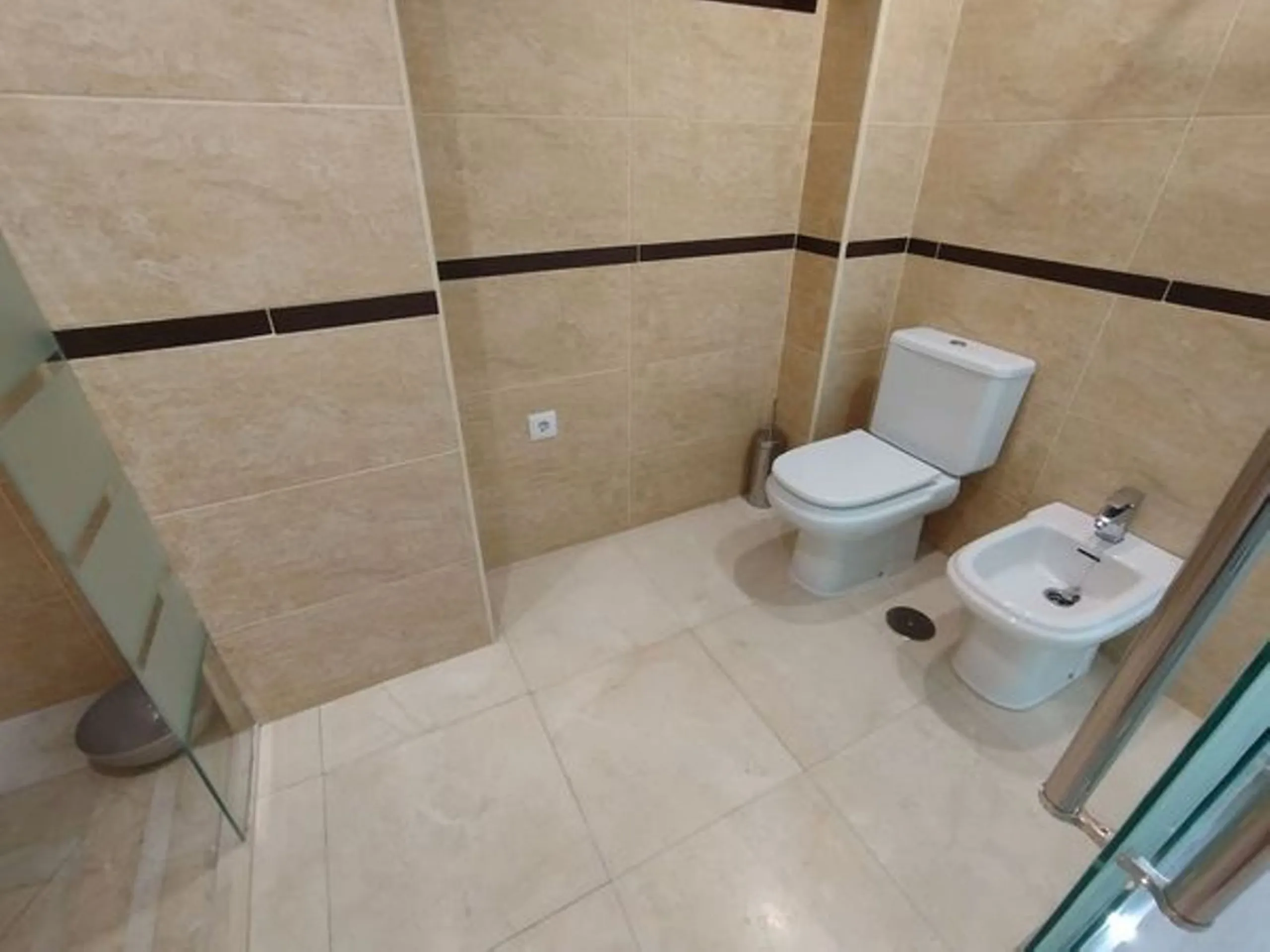TWO ADJACENT APARTMENTS FOR SALE IN BENALMÁDENA – POSSIBILITY OF COMBINING THEM