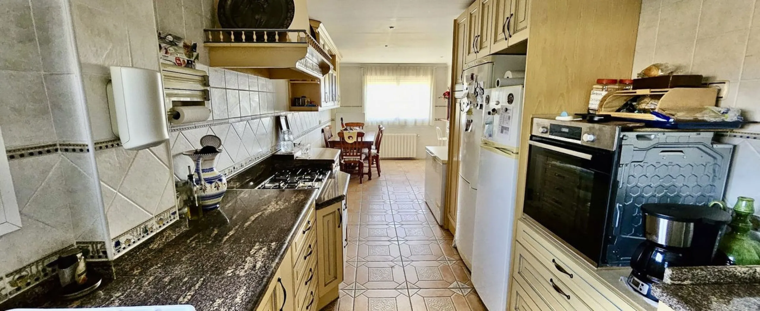 Large detached villa with a pool and two separate entrances in La Chumbera