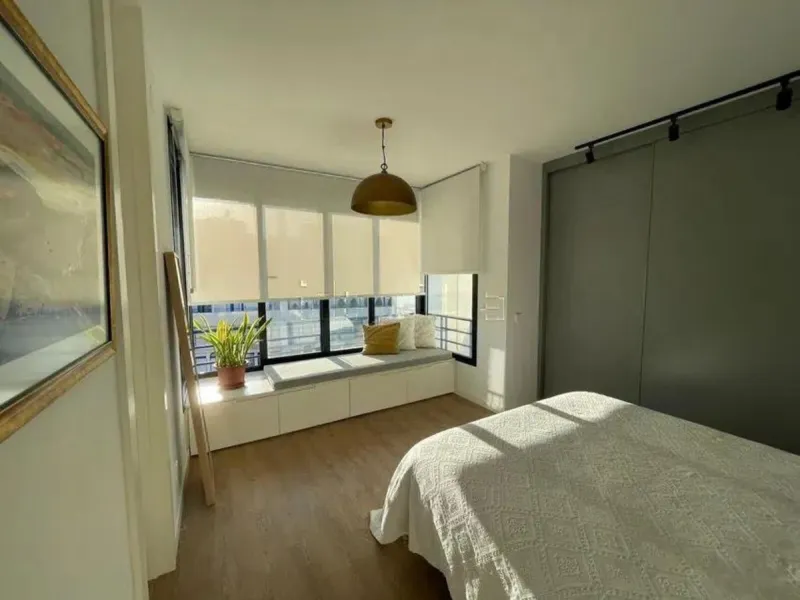 Renovated penthouse with sea views just steps from the beach in Marbella!