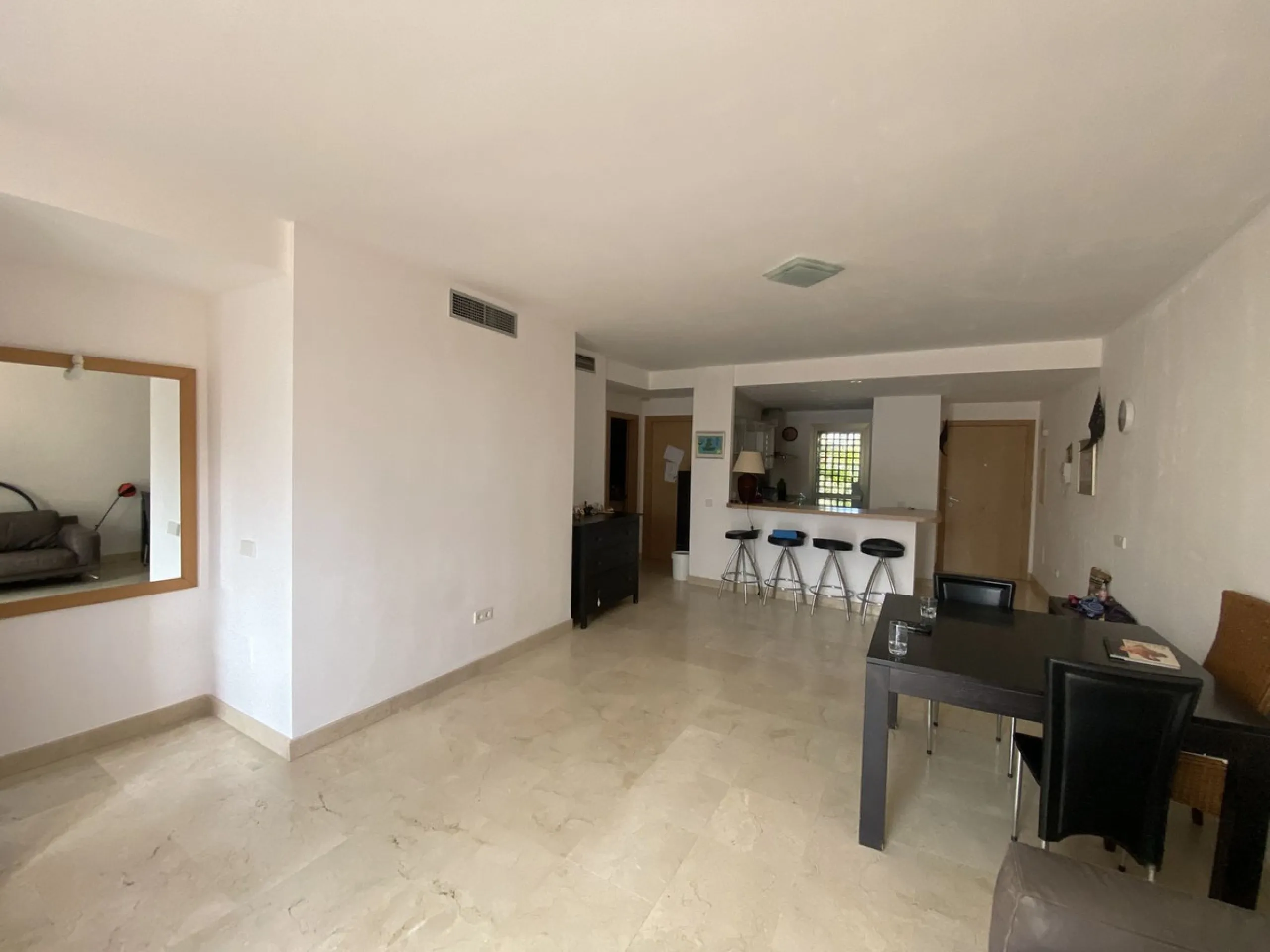 Penthouse for sale in an exclusive residential area in Bel Air, located between Estepona and Marbella.