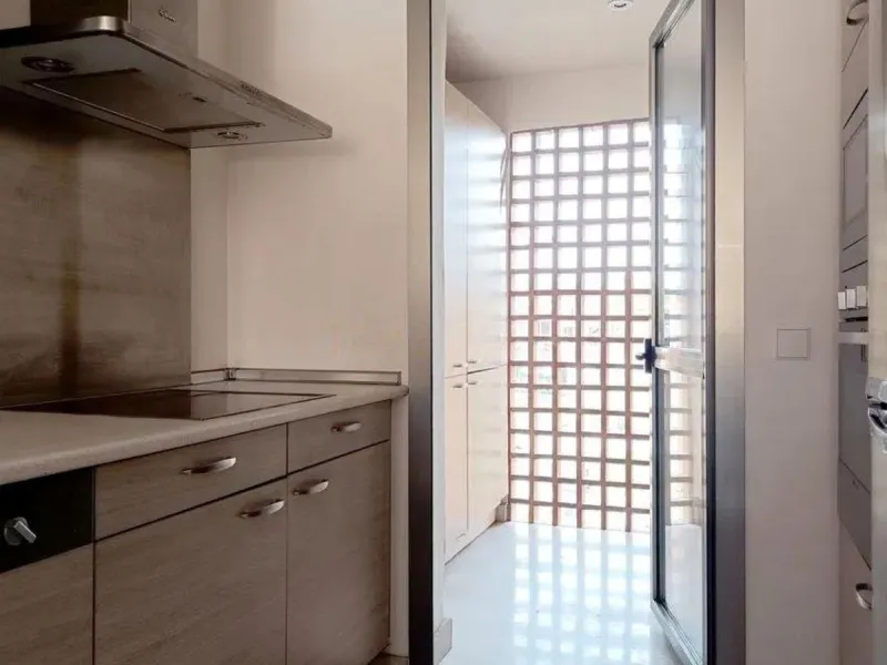 Penthouse for sale in an exclusive residential area in Bel Air, located between Estepona and Marbella.