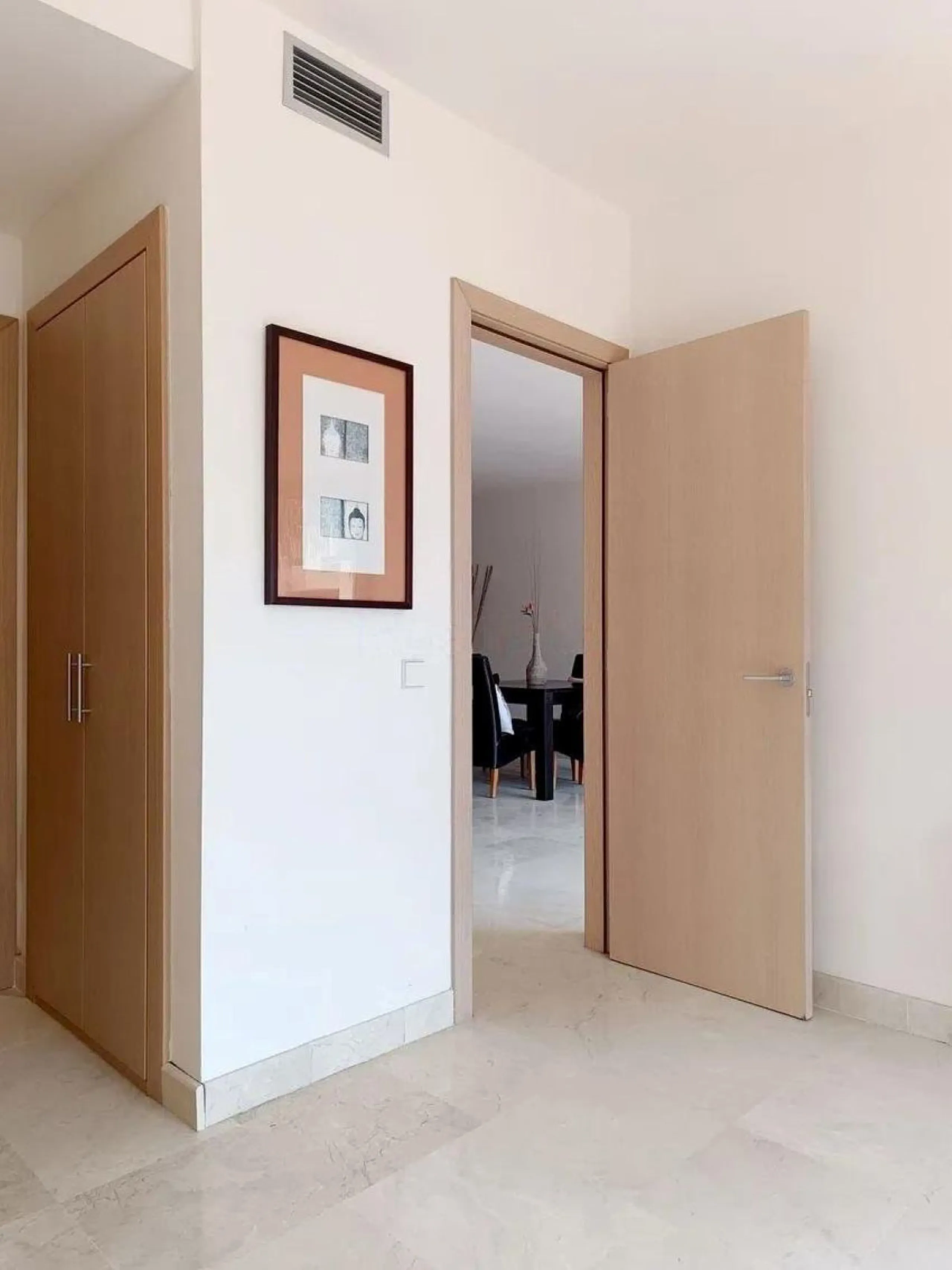 Penthouse for sale in an exclusive residential area in Bel Air, located between Estepona and Marbella.