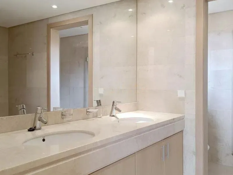 Penthouse for sale in an exclusive residential area in Bel Air, located between Estepona and Marbella.