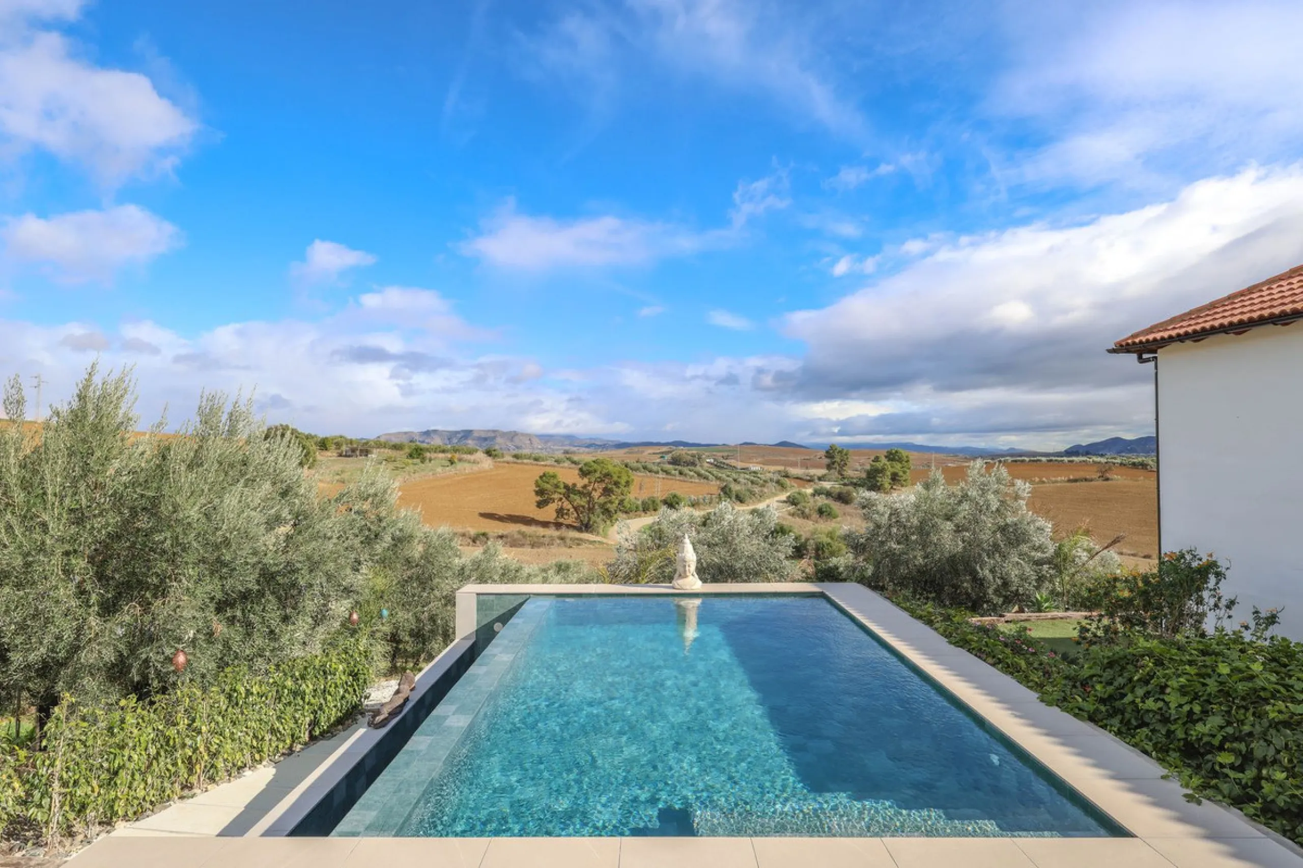 Detached Finca with Expansive Open Views