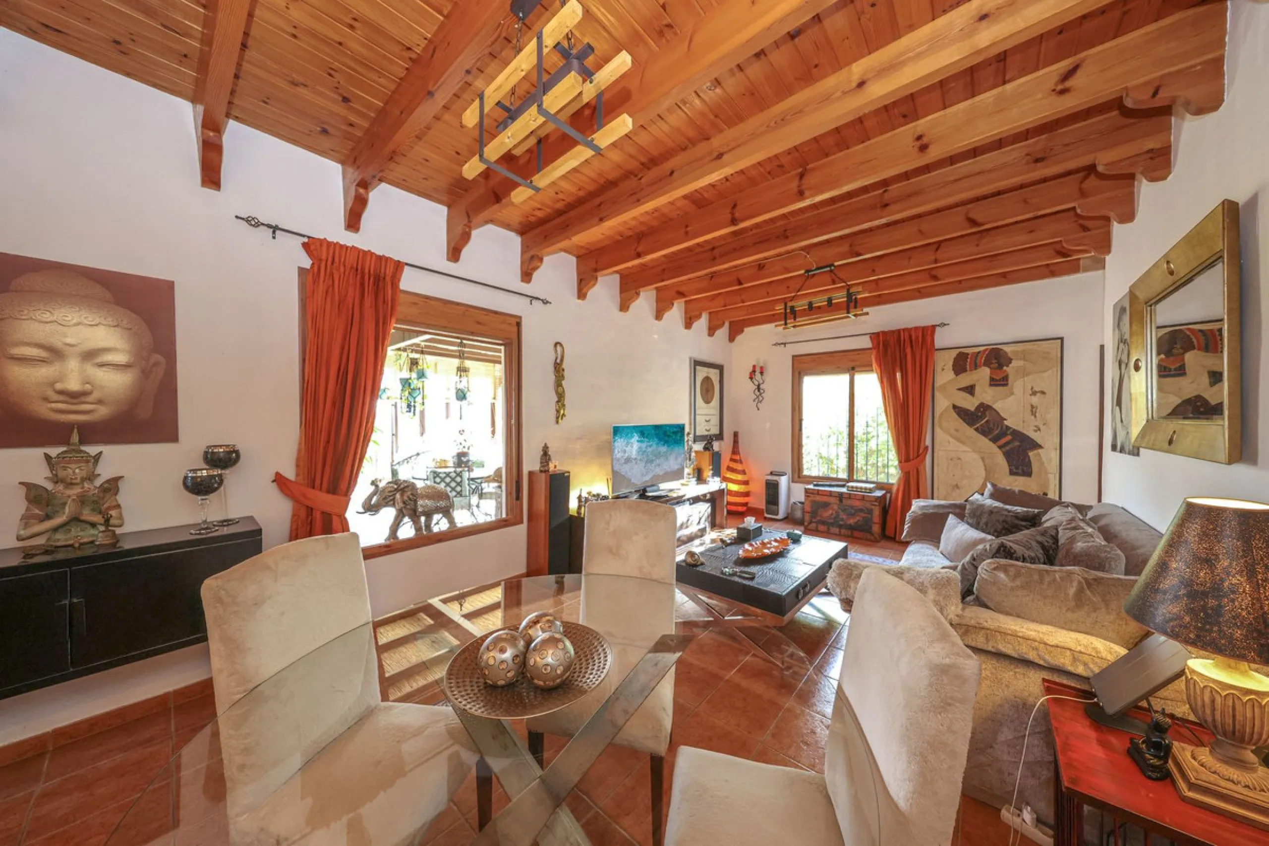 Detached Finca with Expansive Open Views