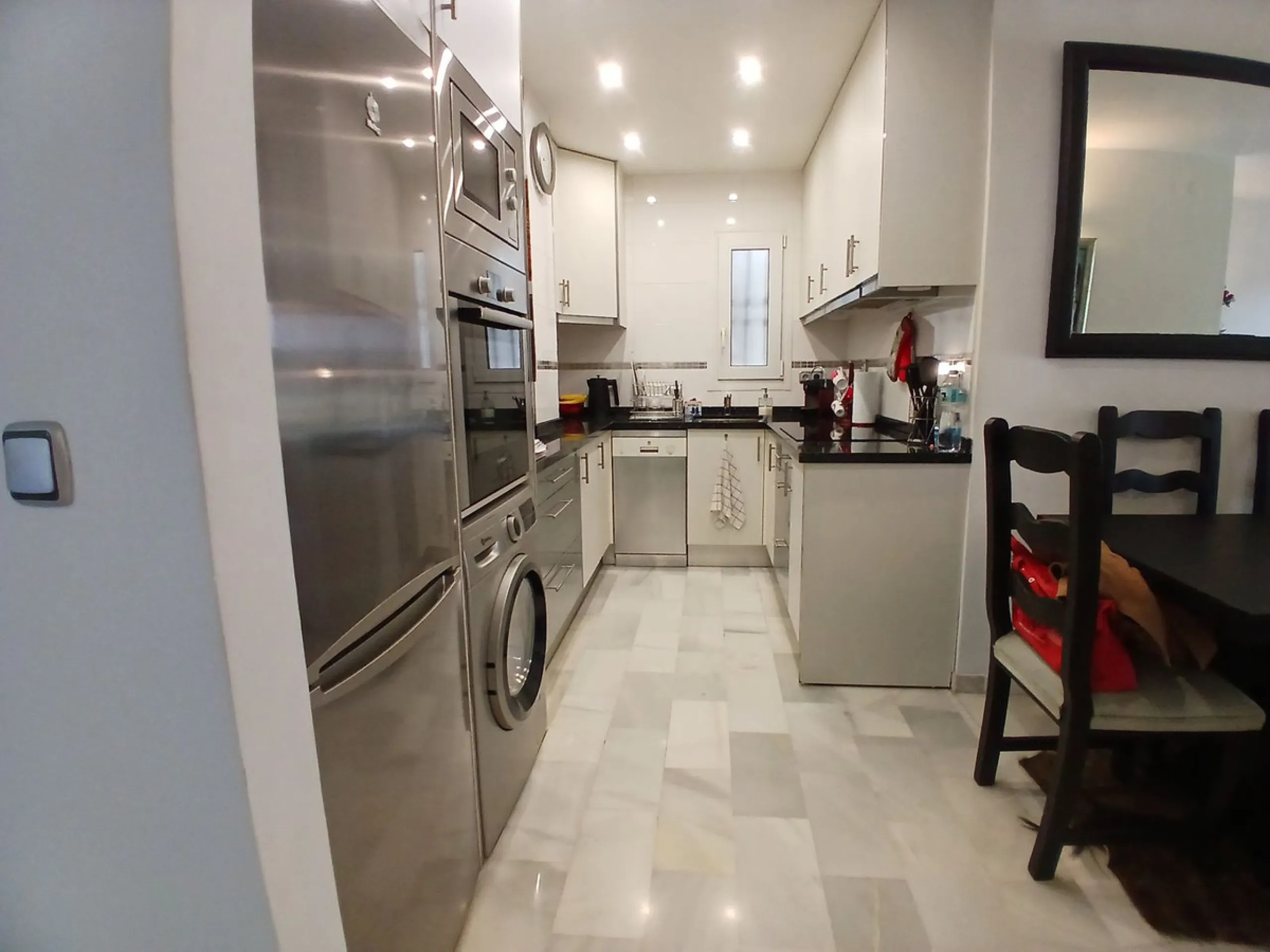 SPACIOUS BEACHSIDE APARTMENT WITH LARGE SOUTH-FACING TERRACE