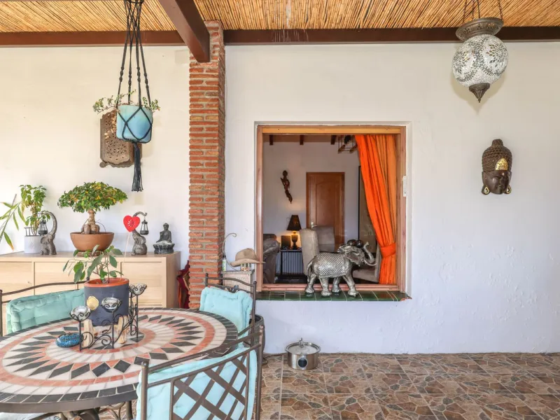 Detached Finca with Expansive Open Views