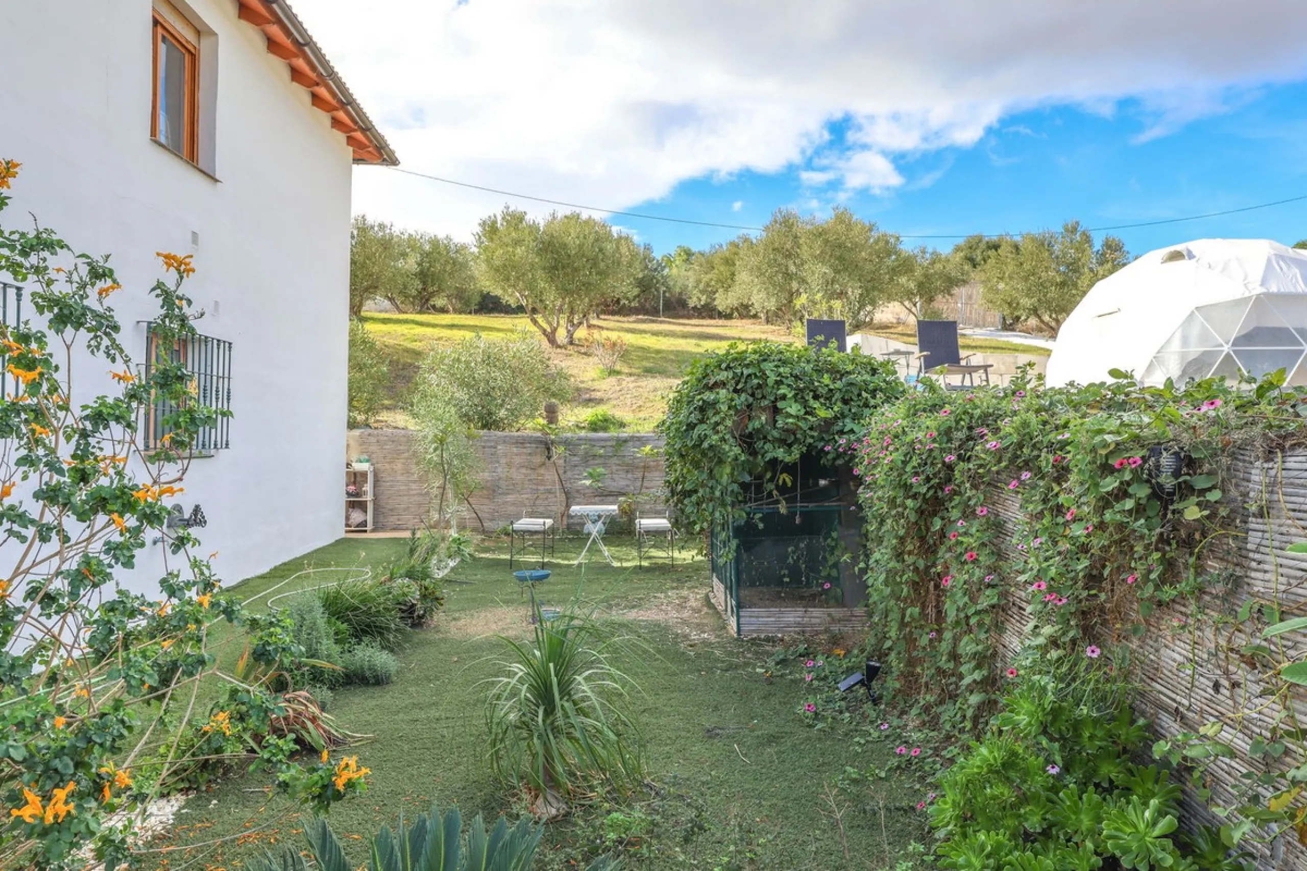 Detached Finca with Expansive Open Views