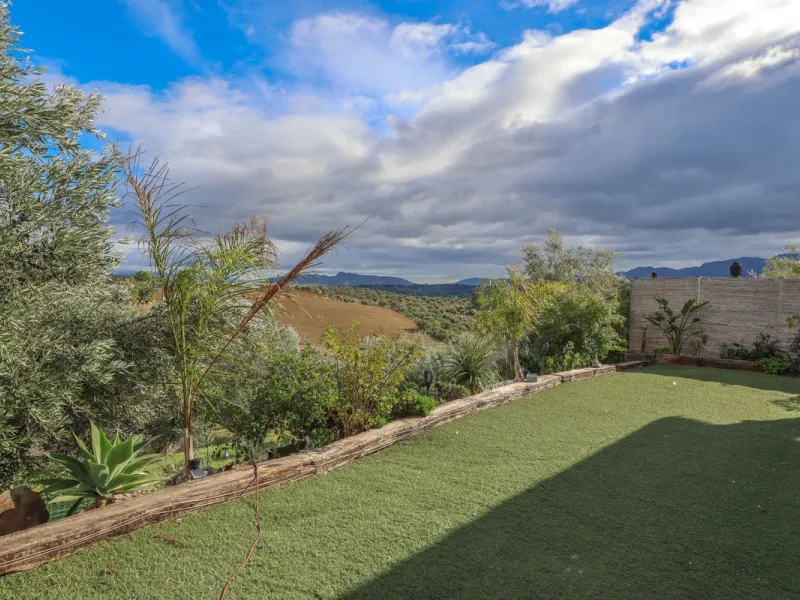 Detached Finca with Expansive Open Views