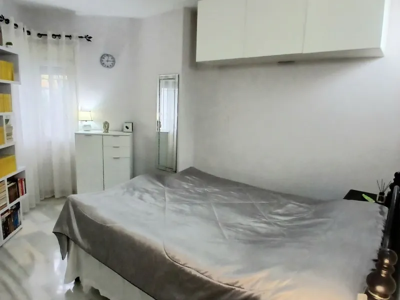 SPACIOUS BEACHSIDE APARTMENT WITH LARGE SOUTH-FACING TERRACE