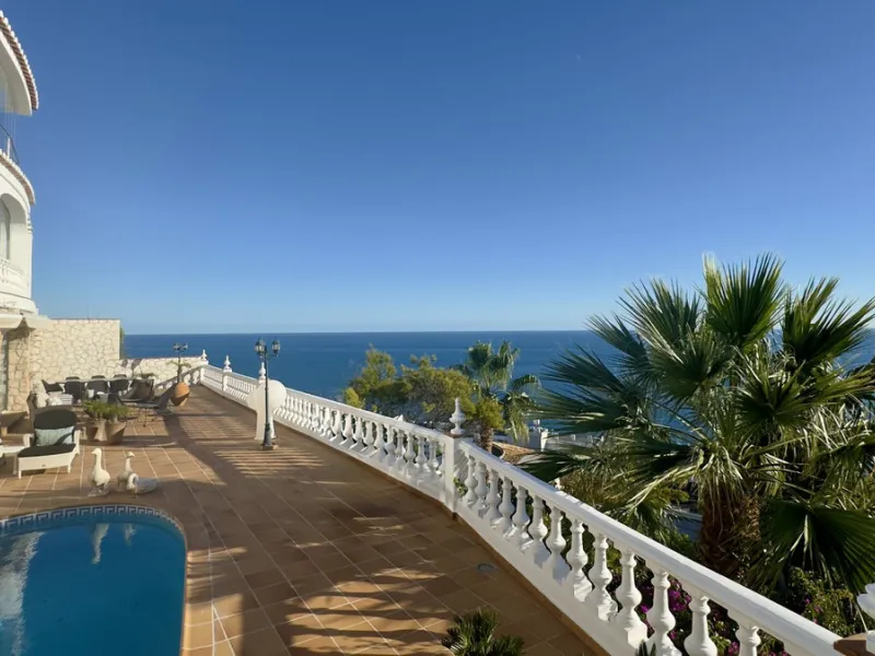 Panoramic sea-view villa in Torremuelle, Benalmádena