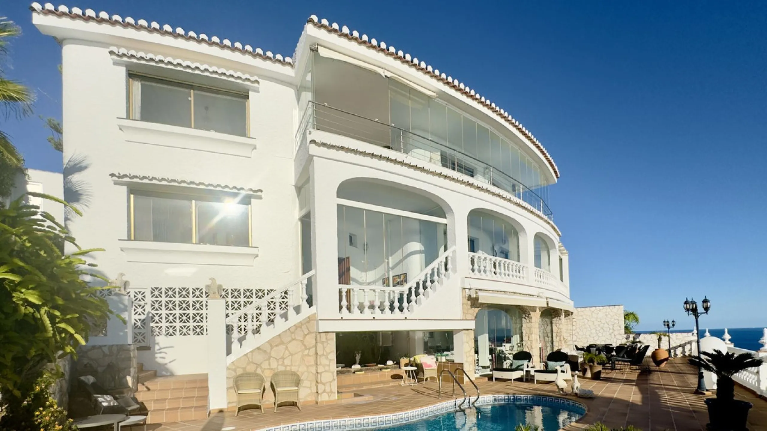 Panoramic sea-view villa in Torremuelle, Benalmádena