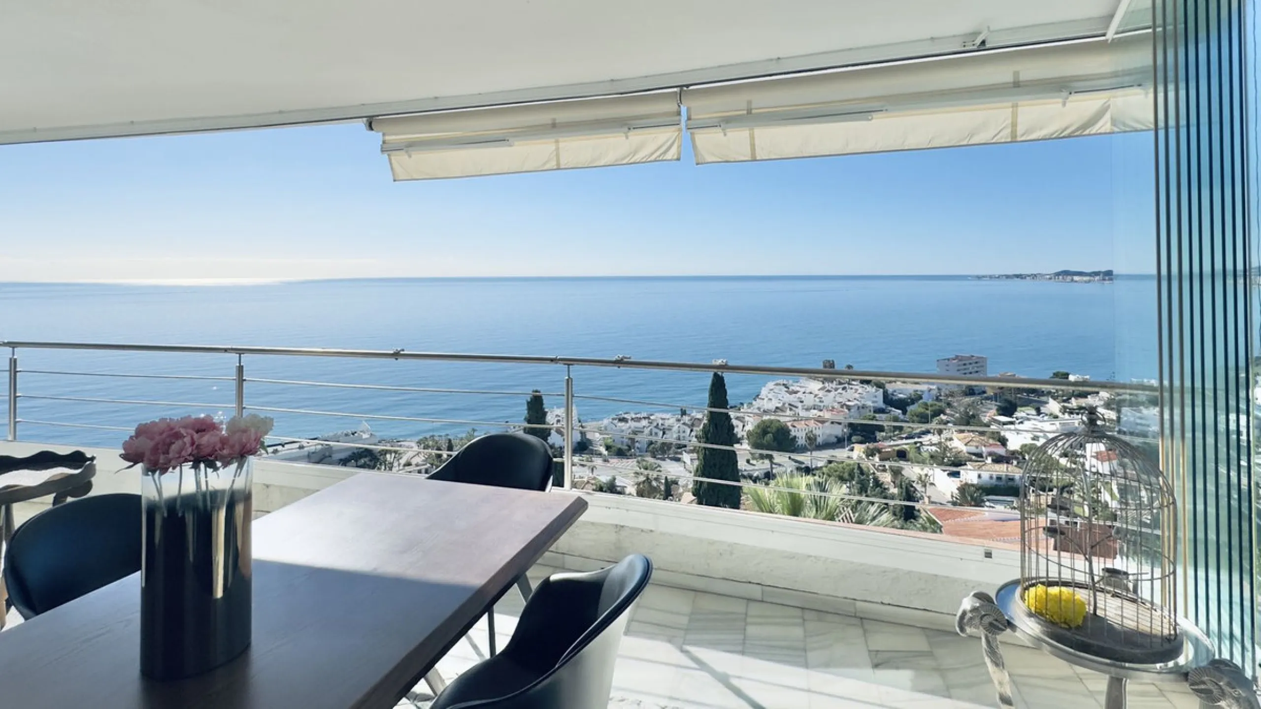 Panoramic sea-view villa in Torremuelle, Benalmádena
