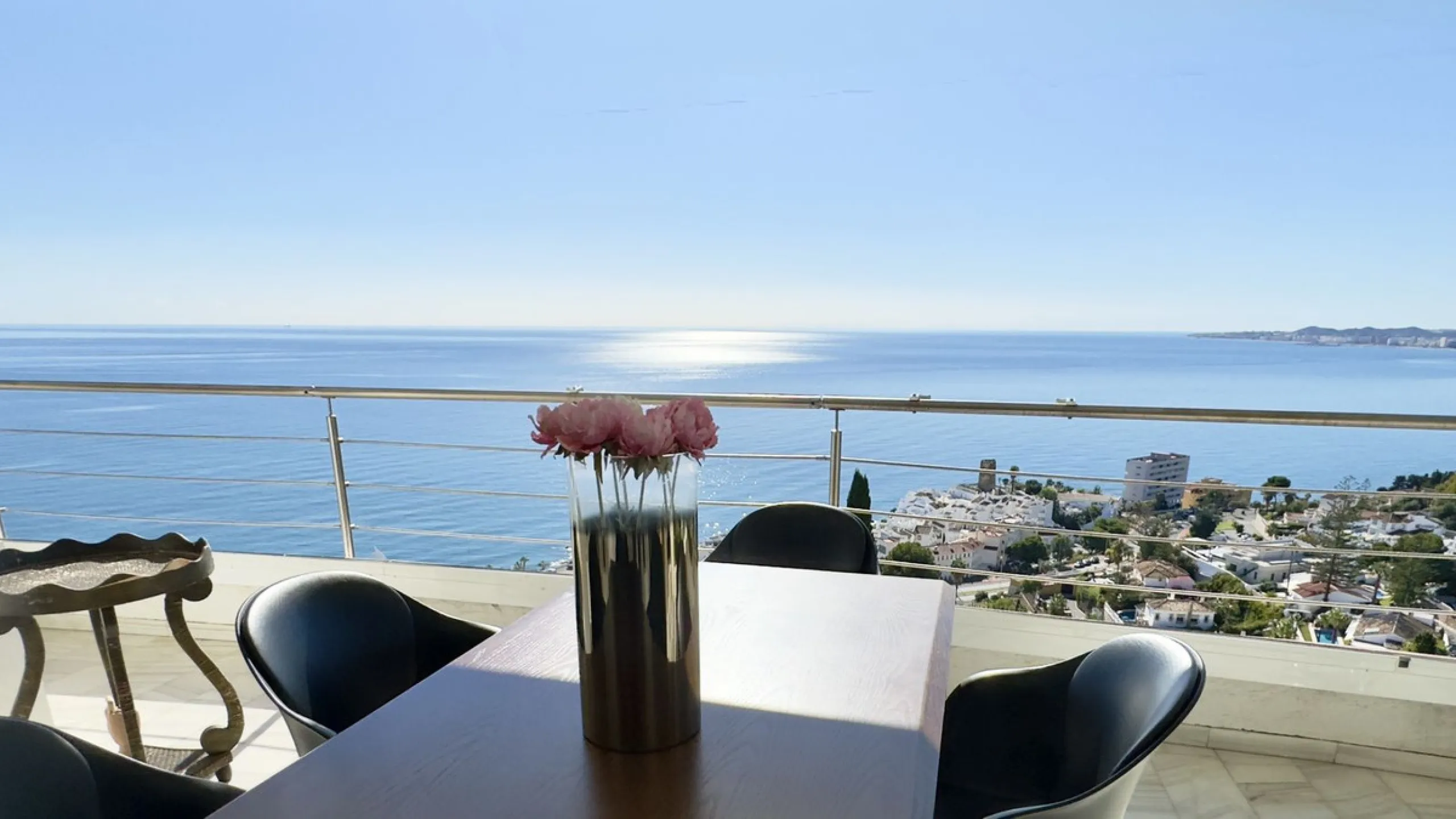 Panoramic sea-view villa in Torremuelle, Benalmádena