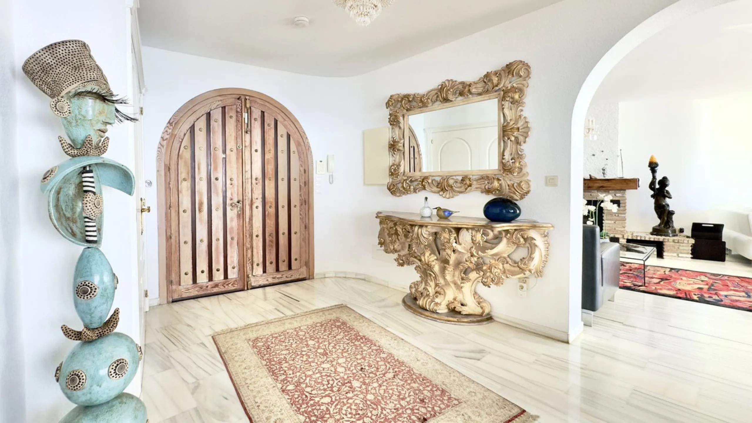 Panoramic sea-view villa in Torremuelle, Benalmádena