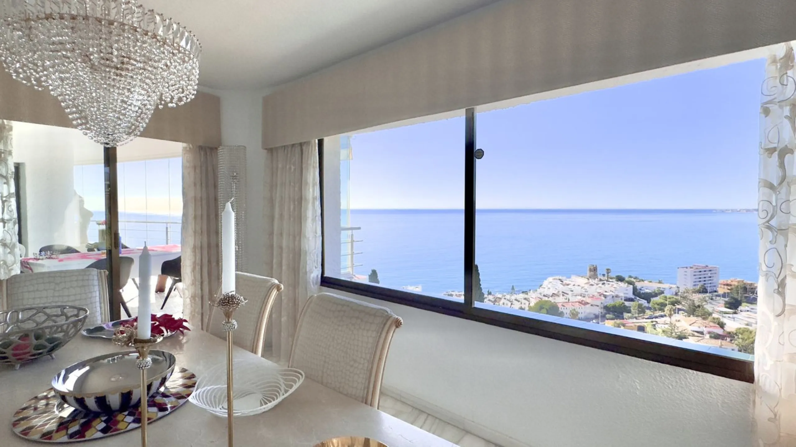 Panoramic sea-view villa in Torremuelle, Benalmádena