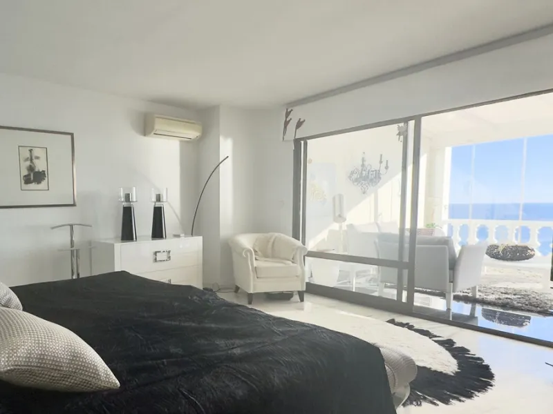 Panoramic sea-view villa in Torremuelle, Benalmádena