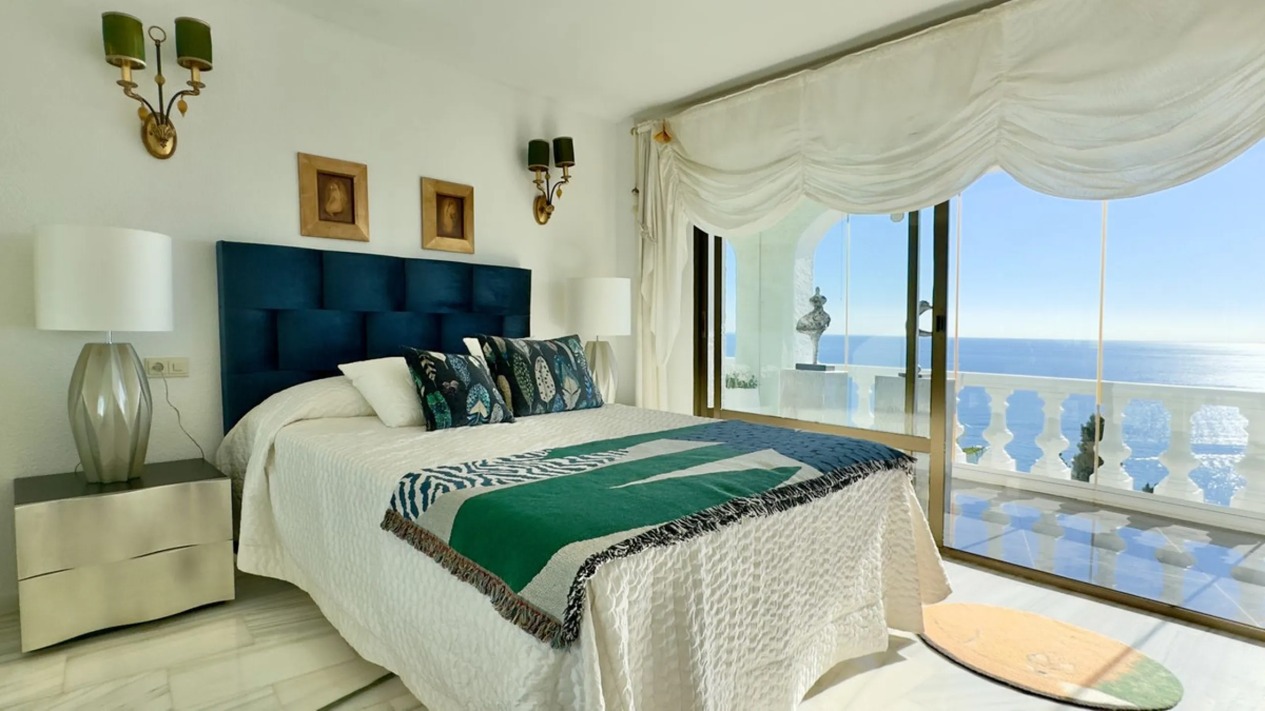 Panoramic sea-view villa in Torremuelle, Benalmádena
