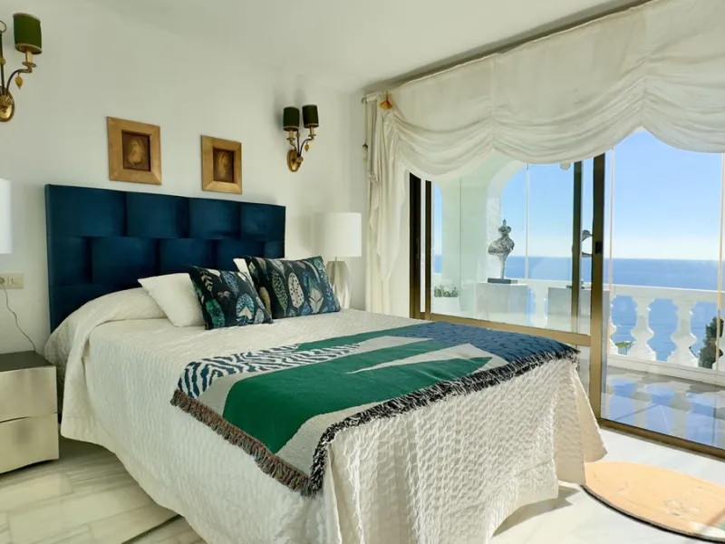 Panoramic sea-view villa in Torremuelle, Benalmádena