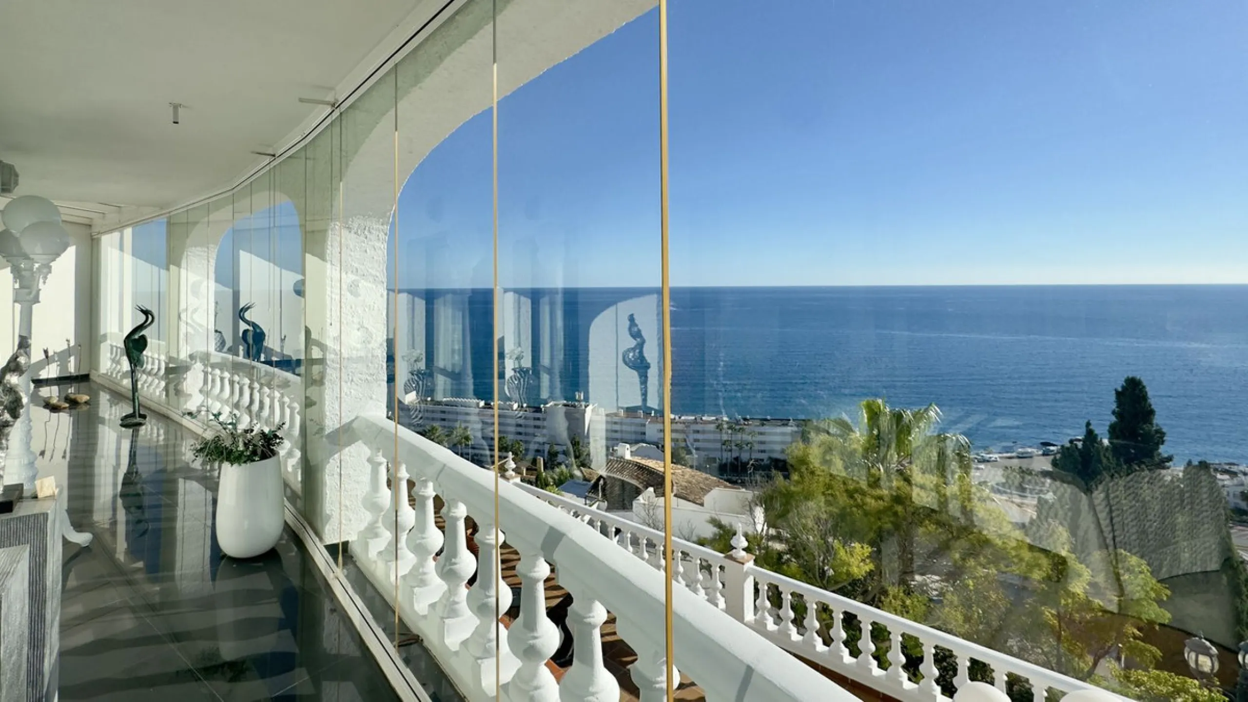 Panoramic sea-view villa in Torremuelle, Benalmádena
