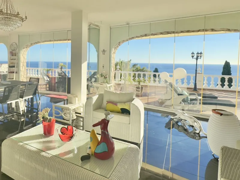Panoramic sea-view villa in Torremuelle, Benalmádena