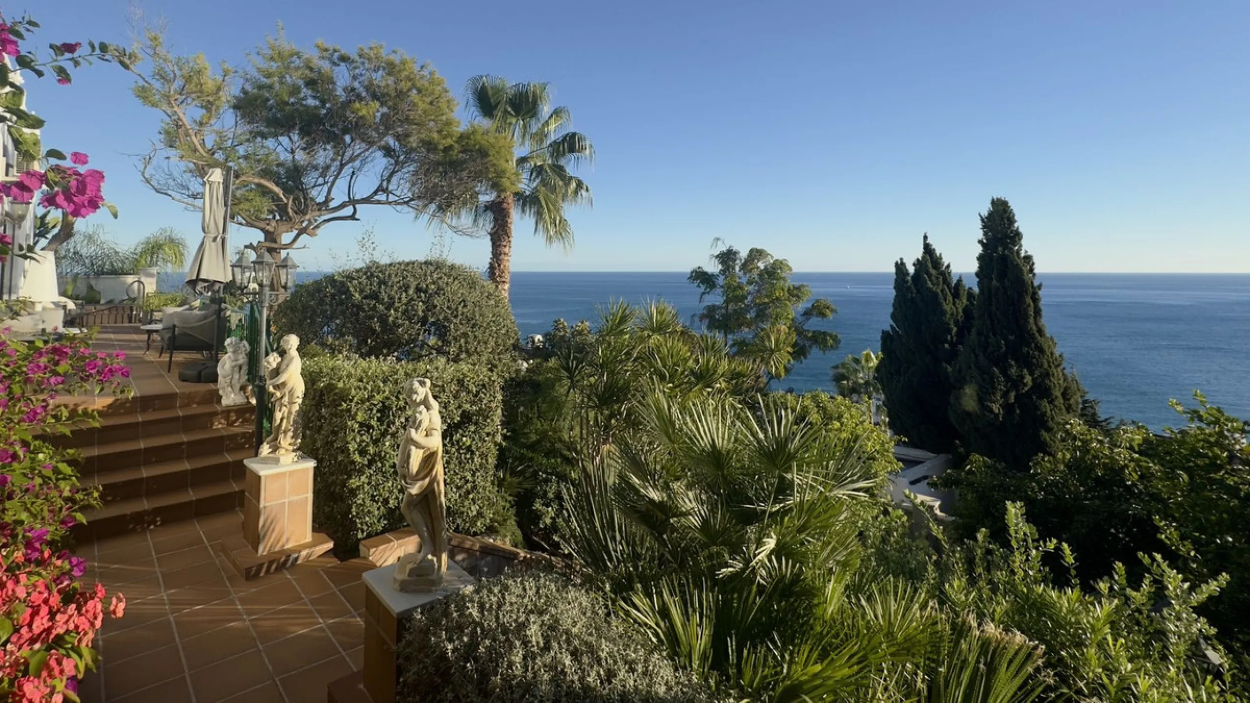 Panoramic sea-view villa in Torremuelle, Benalmádena