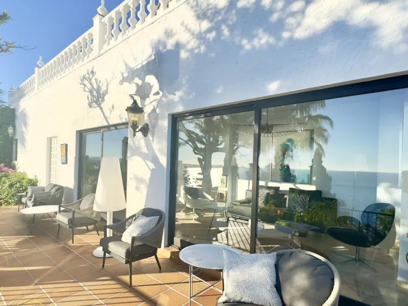Panoramic sea-view villa in Torremuelle, Benalmádena