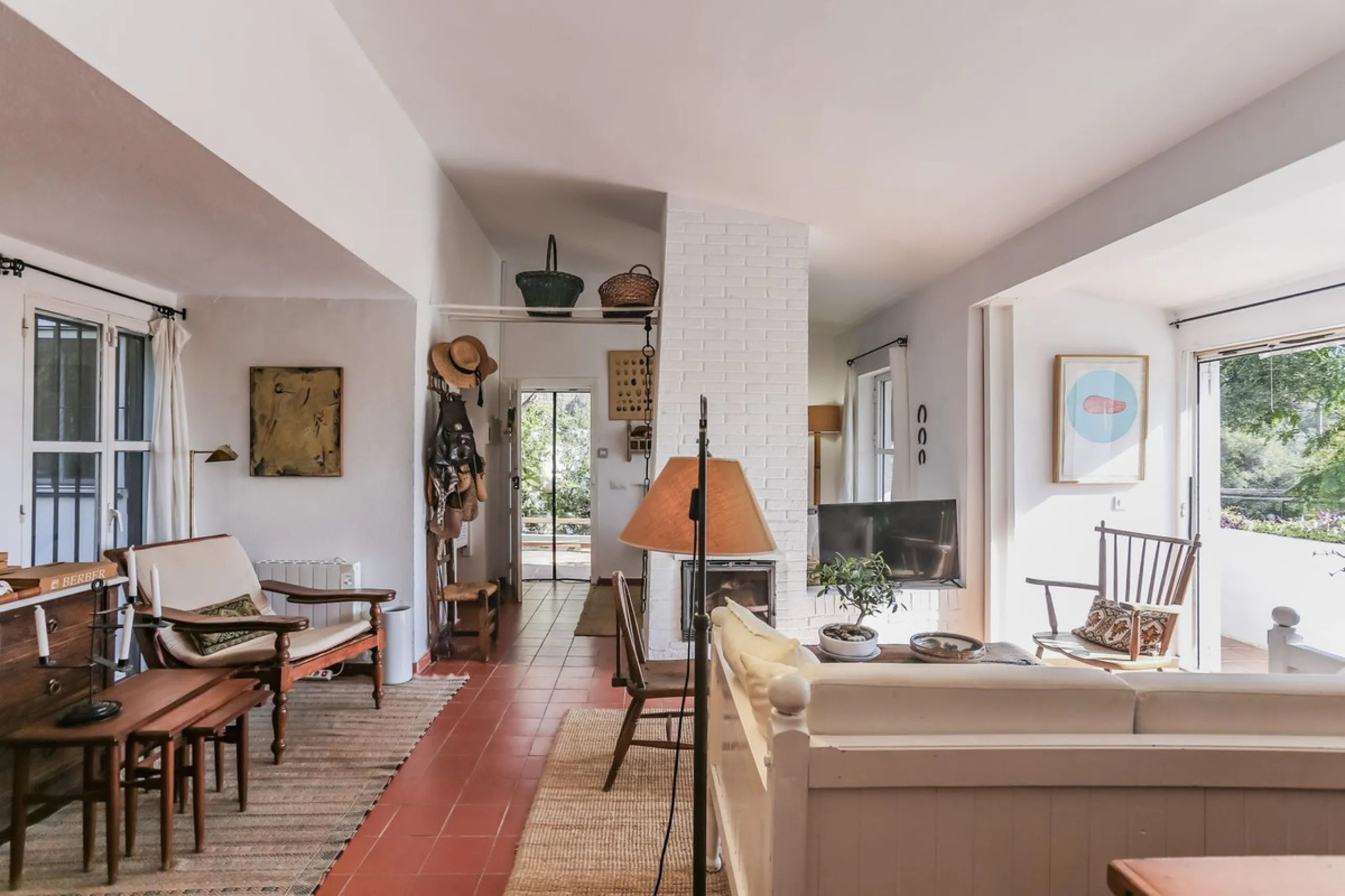 House - Detached Villa в продаже в Estepona, Málaga. В доме 3 спален и 3 ванных комнат. Площадь дома 170 м². Площадь участка 1500 м²