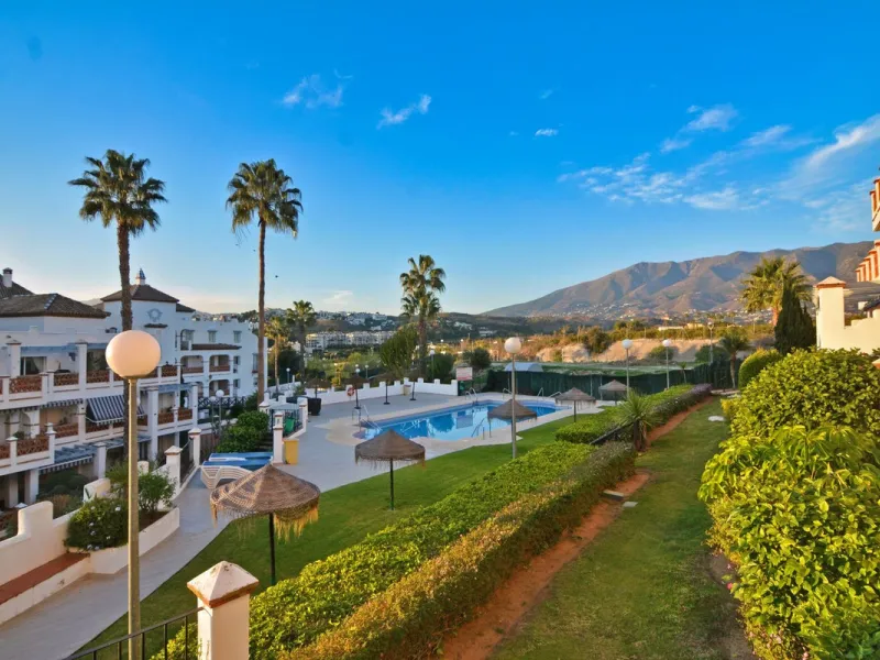 Magnificent apartment in Mijas Golf with sunny terrace and to the mountain