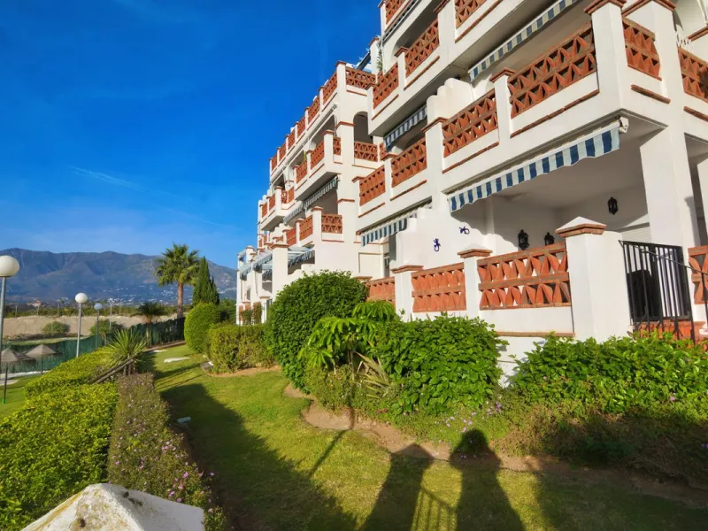 Magnificent apartment in Mijas Golf with sunny terrace and to the mountain